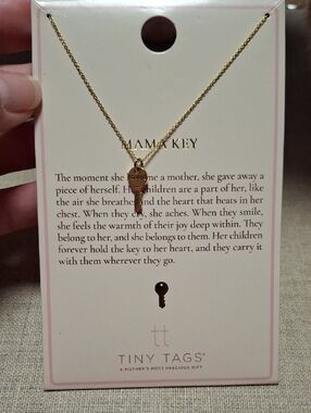New Mama Key Gold Necklace